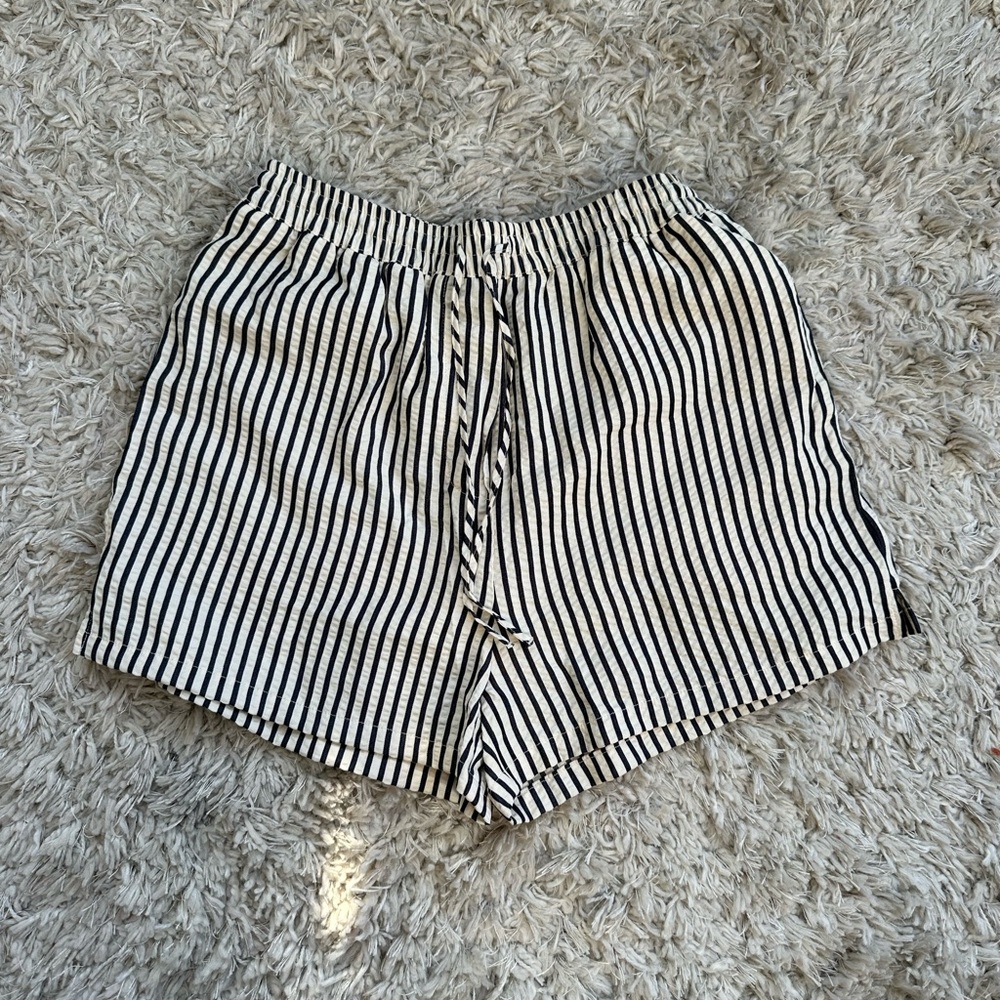 Stradivarius Striped Green and White Women's Shorts Size M